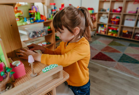 The Benefits of Open-Ended Play with Montessori Materials