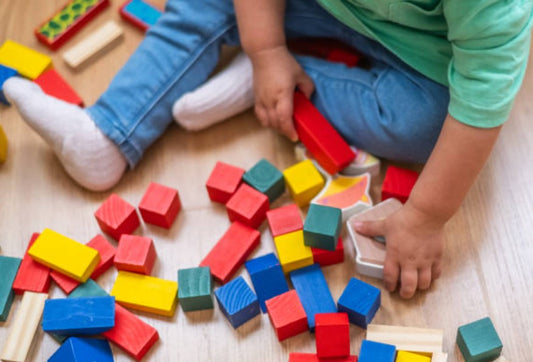 Why Montessori Toys Are Better for Cognitive Growth Than Electronic Toys
