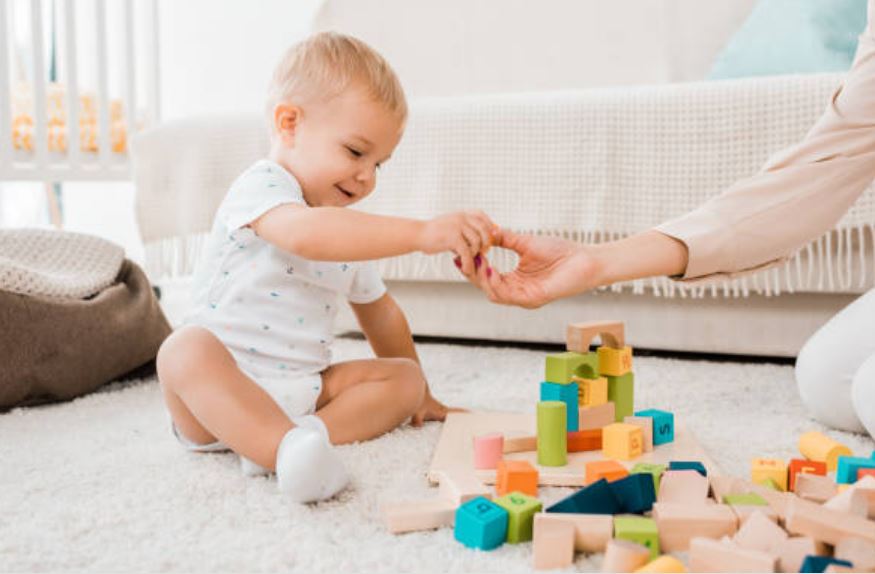 Montessori Toys for Different Age Groups: A Comprehensive Guide