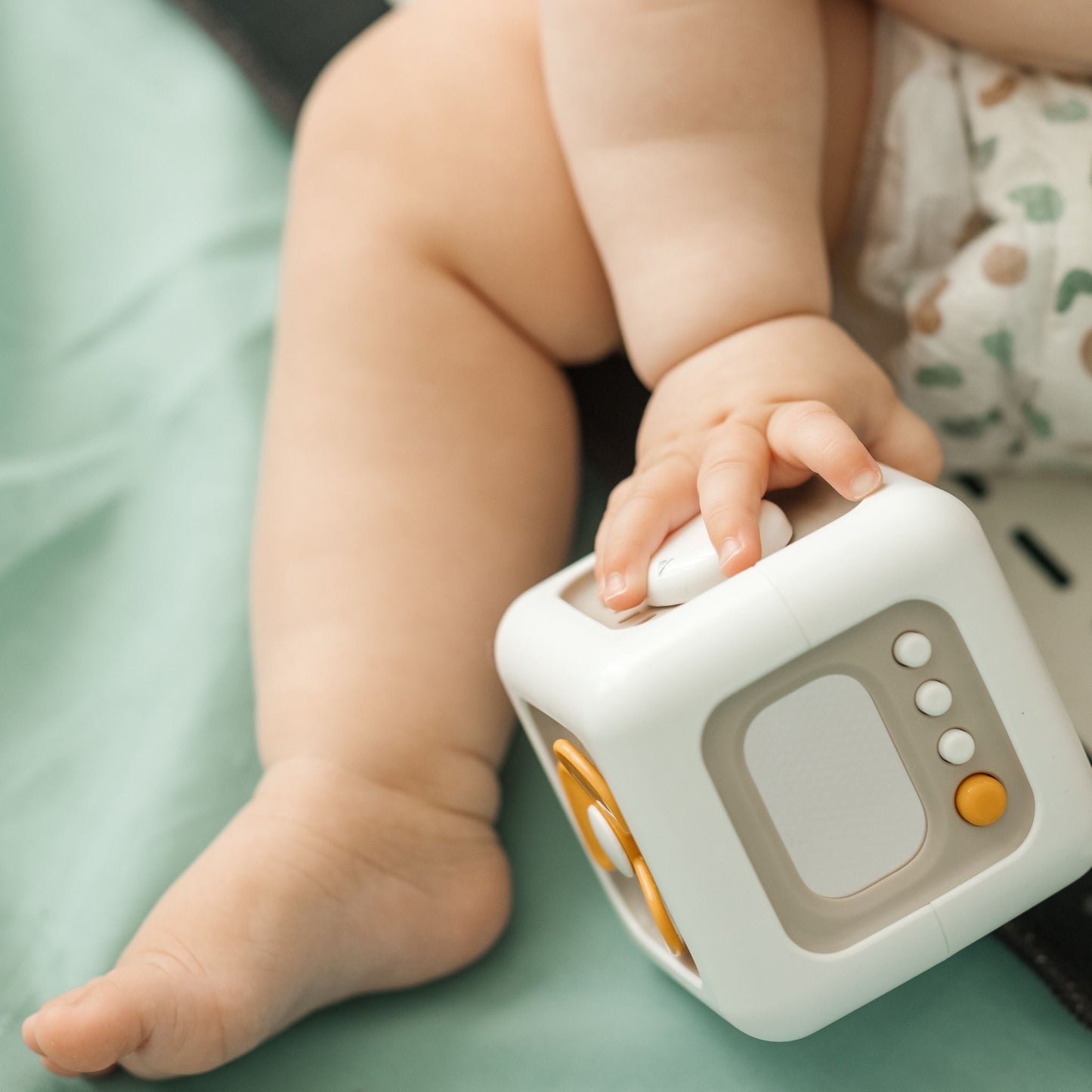 Montessori Wooden Activity Cube for Toddlers – 6-in-1 Educational Motor Skills Toy