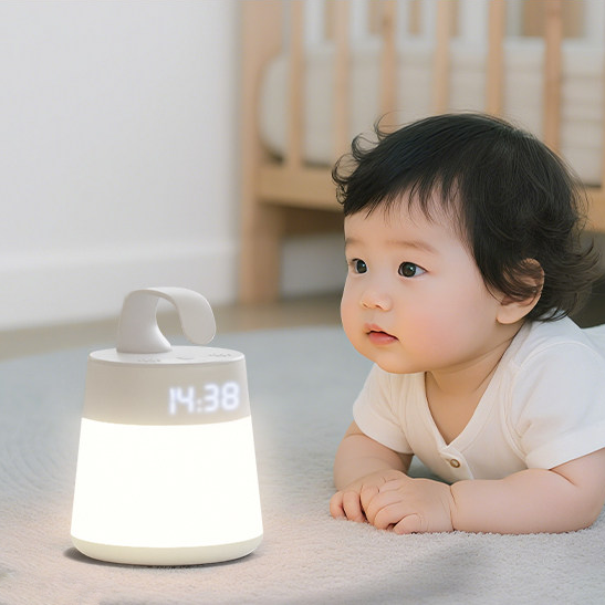 Mountable night light with feeding-time tracker